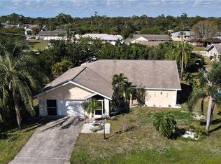 868 Linnaen Ter NW, Pt Charlotte, FL 33948