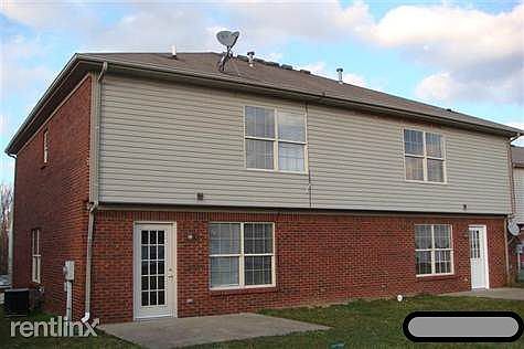 661-663 Sherard Cir (rear)