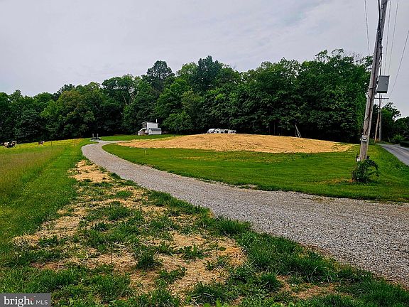 4th image of 2237 Ridge Rd