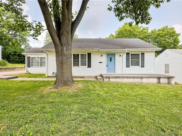 3107 Summit Ave, Saint Joseph, MO 64506