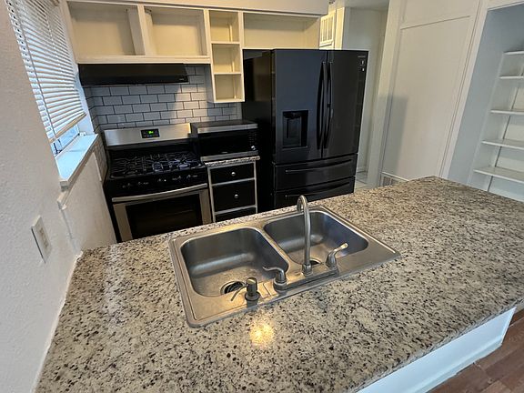 5th image of 175 Moon Valley St