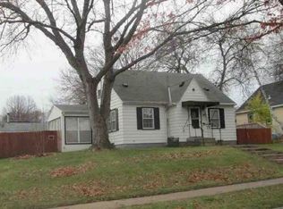 88 Rose Ave E, Saint Paul, MN 55117