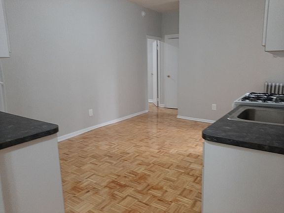 2nd image of 613 E 16th St #2