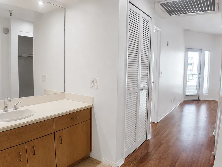 655 Columbia St #313 — Photo 22