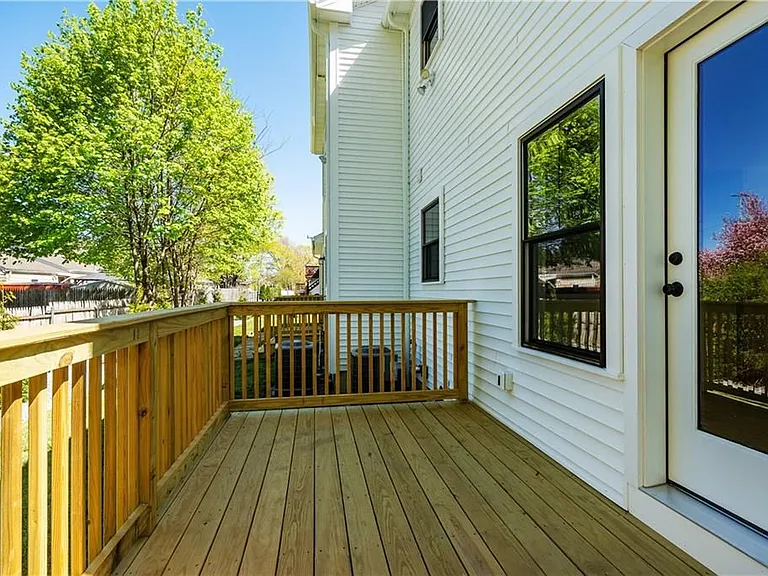 83 Cadora Ave — Photo 44