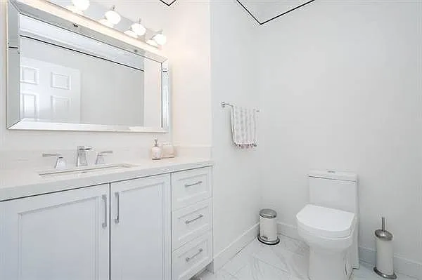 5530 Greenleaf Rd — Photo 5