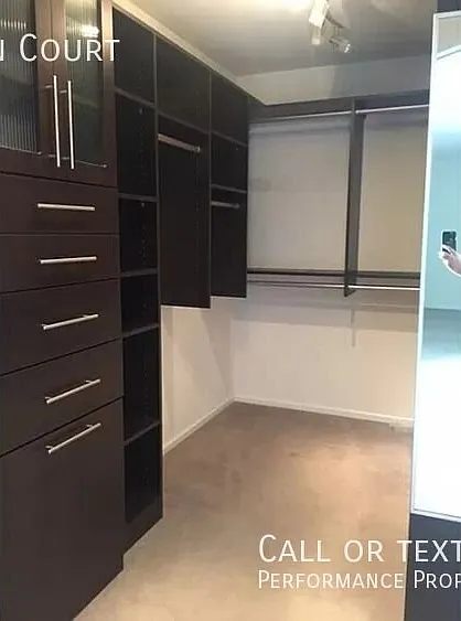 Spacious 4-Bedroom Home with 3-Car Garage in Parker — Photo 3