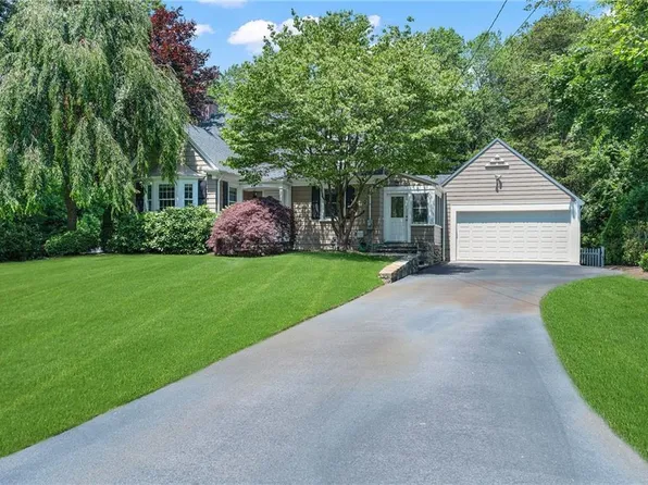 1 Half Mile Rd, Barrington, RI 02806