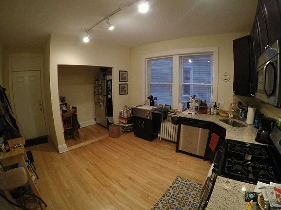 3rd image of 3115 N Monticello Ave #3