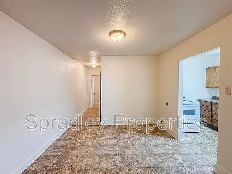 234B W 7th Ave — Photo 3