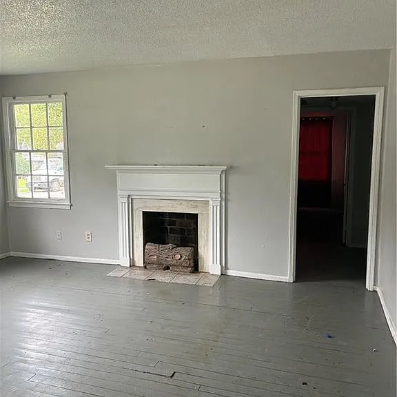 2056 Stockton Dr — Photo 3
