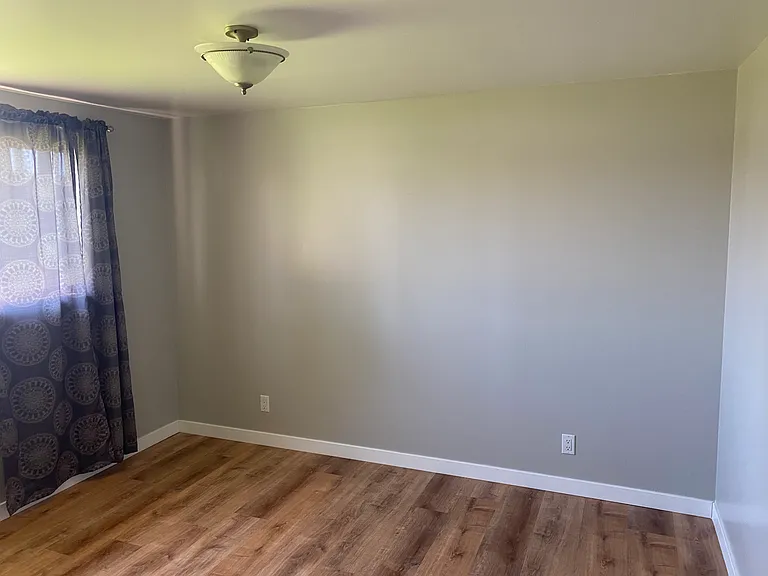 529 N Earl Rd — Photo 8