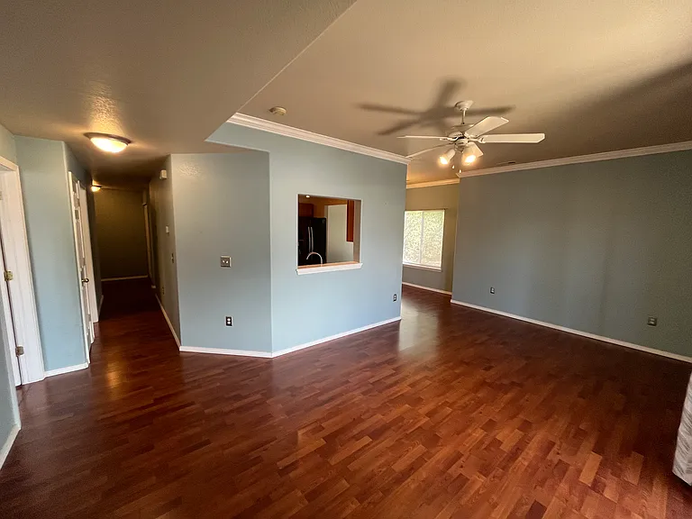3040 Mandalay Grv #6 — Photo 11