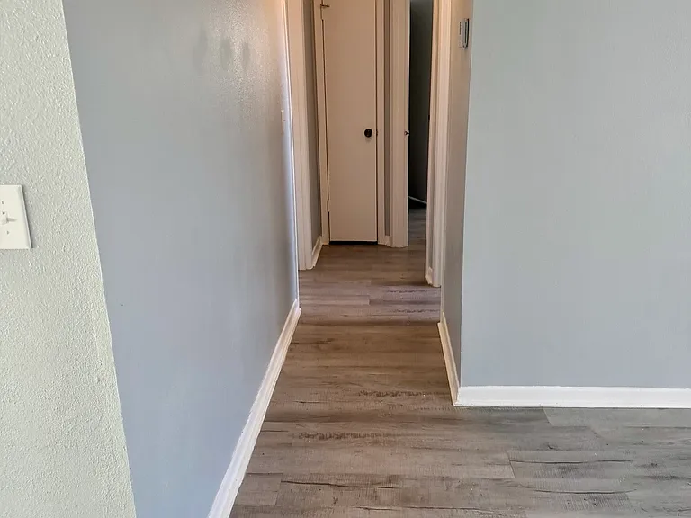 2337 Florence Rd — Photo 3