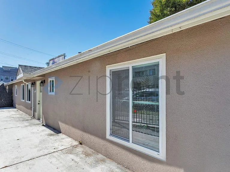 2273 E 23rd St #2273 — Photo 3