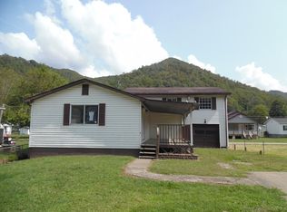 22835 Pond Fork Rd, Bob White, WV 25028