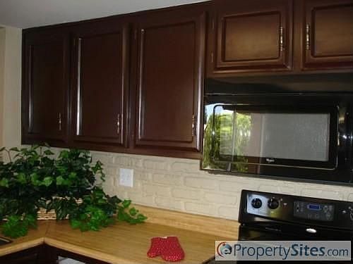 2nd image of 907 E Harmony Ave