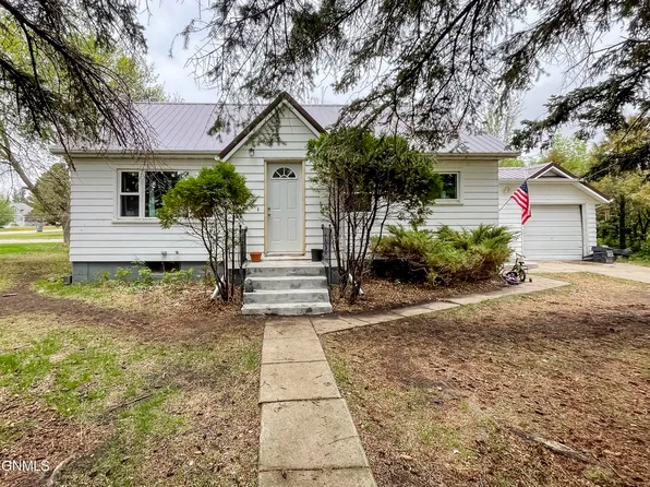 20 3rd Ave E, Makoti, ND 58756