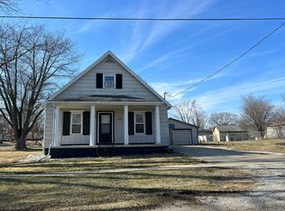 600 Lincoln Ave, Saint David, IL 61563
