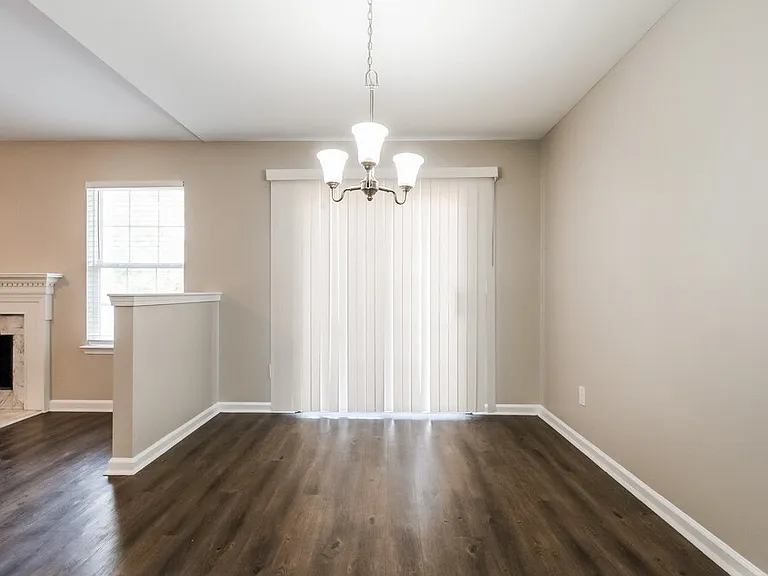 406 Meagan Cv — Photo 6