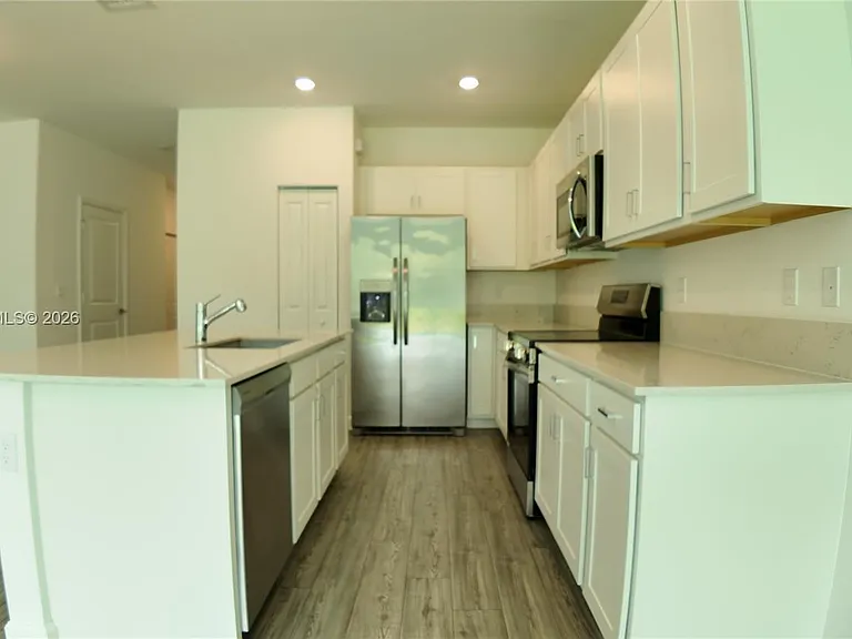 4612 Hollister Ave — Photo 26