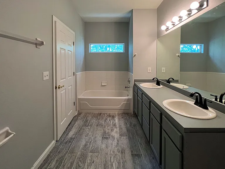5048 NW 1st Pl — Photo 23