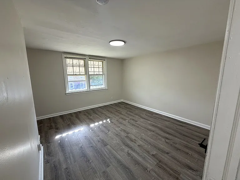 3030 Essex Rd — Photo 7
