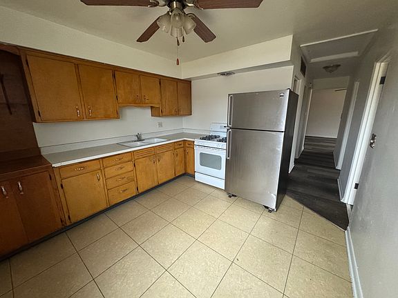 3rd image of 3916 Auburn St APT 3