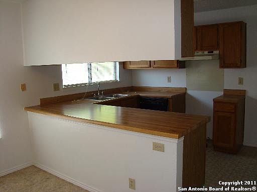 3rd image of 11042 Almond Park