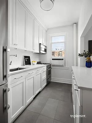 Sold by Triplemint | media 3