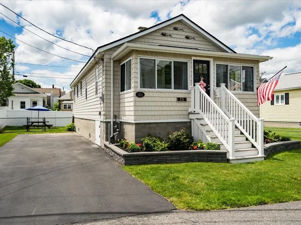 19 Ross Avenue, Hampton, NH 03842