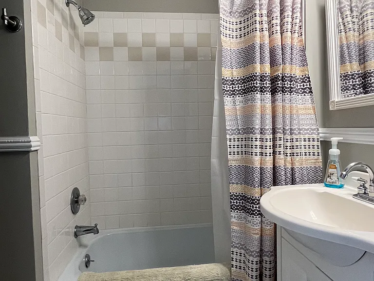 204 Louise Ave #5/6 — Photo 11