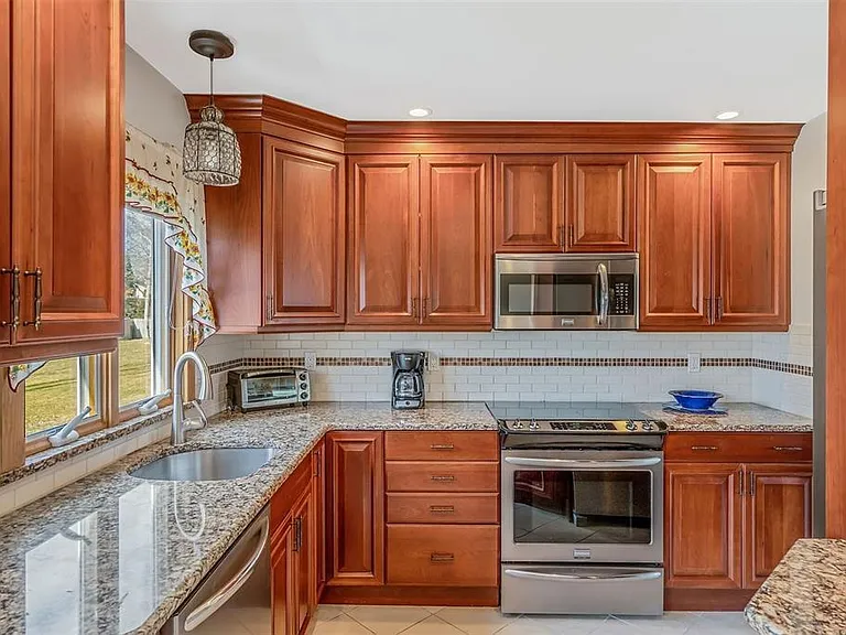 168 W Tiana Rd — Photo 6