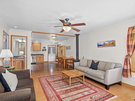 3rd image of 148 Elcho Avenue #20