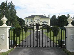 5600 SW 196th Ln, Southwest Ranches, FL 33332