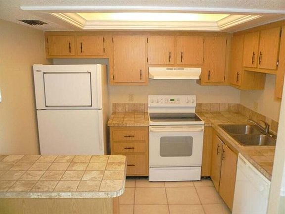 5th image of 4309 Oak Terrace Dr