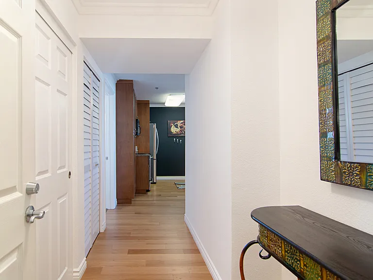 1970 Columbia St #406 — Photo 10