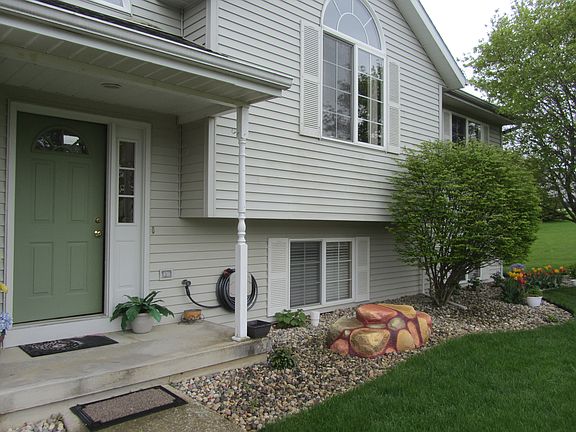 2nd image of 405 Discovery Dr