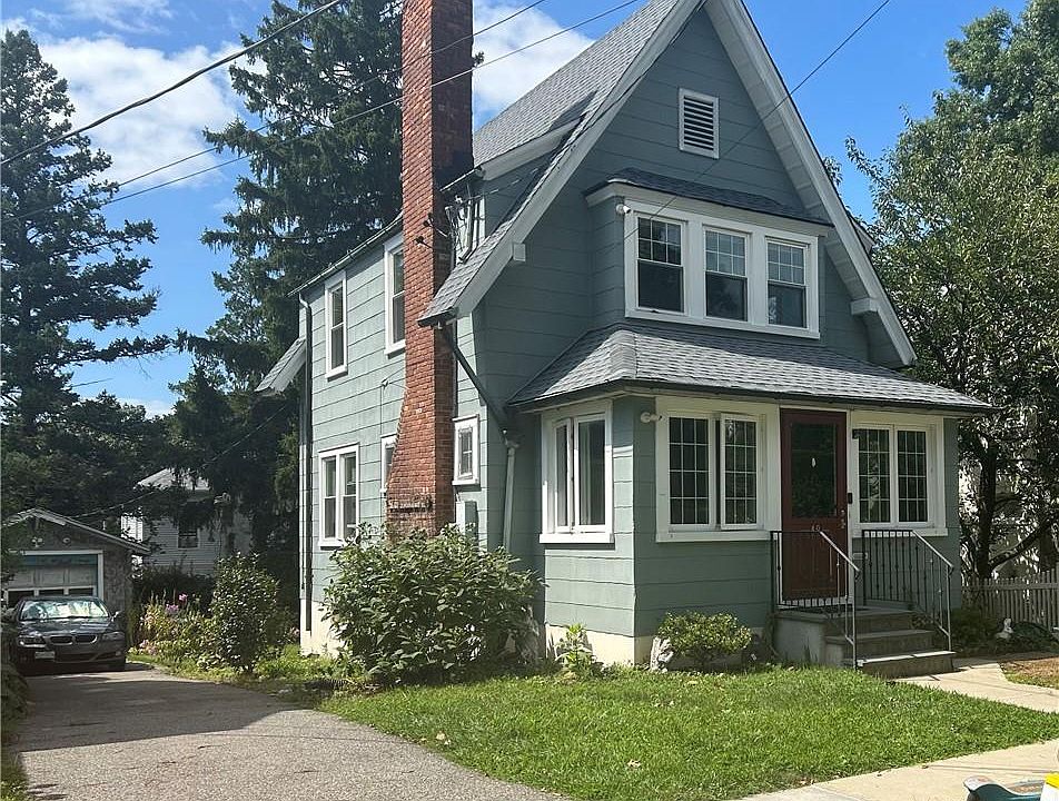 1st image of 49 Lawrence Avenue