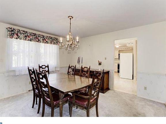 5th image of 4719 Mermaid Blvd