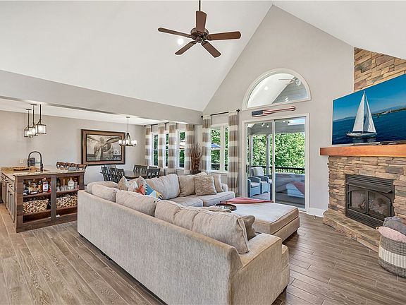 5th image of 232 Jocassee Ridge Way