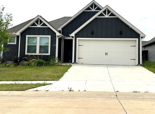 13136 Hideaway Ln, Aubrey, TX 76227