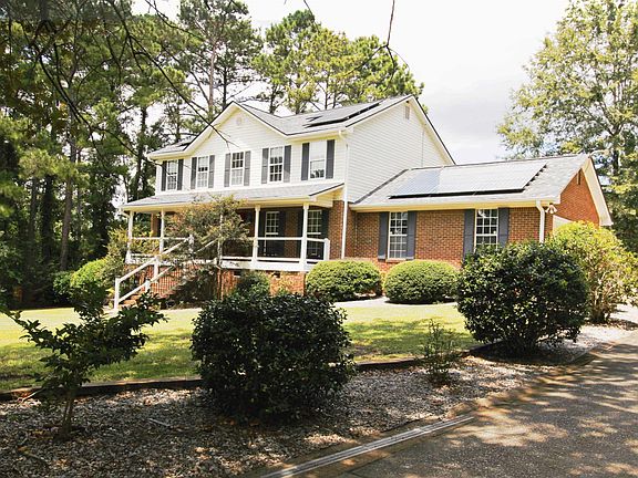 2nd image of 113 Steeplechase Rd S