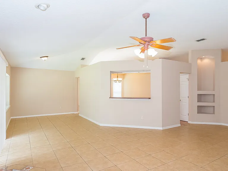 644 Southern Lily Dr — Photo 3