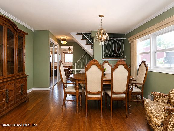 4th image of 31 Maybury Ct