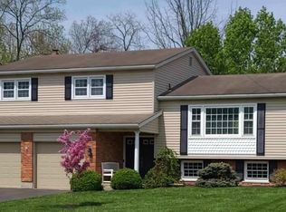 7040 Gammwell Dr, Cincinnati, OH 45230