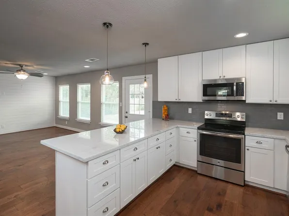 5218 Newkirk Ln, Houston, TX 77021