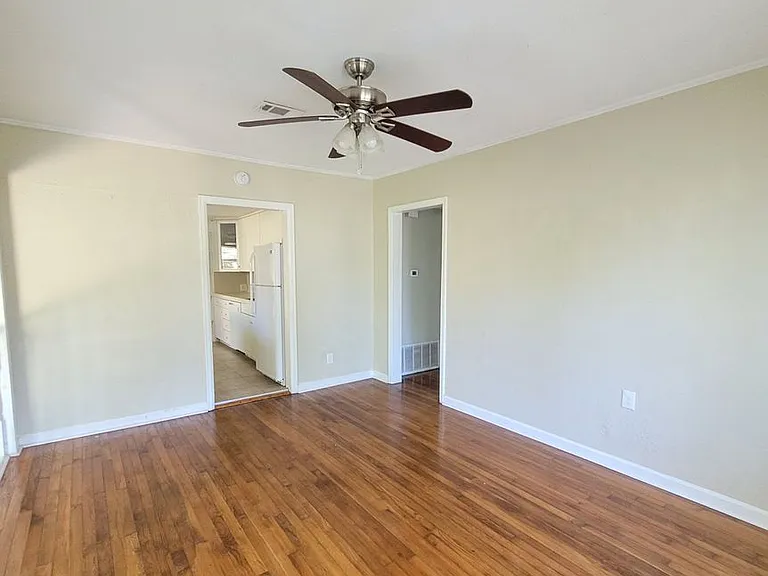 15 Audusson Ave — Photo 7