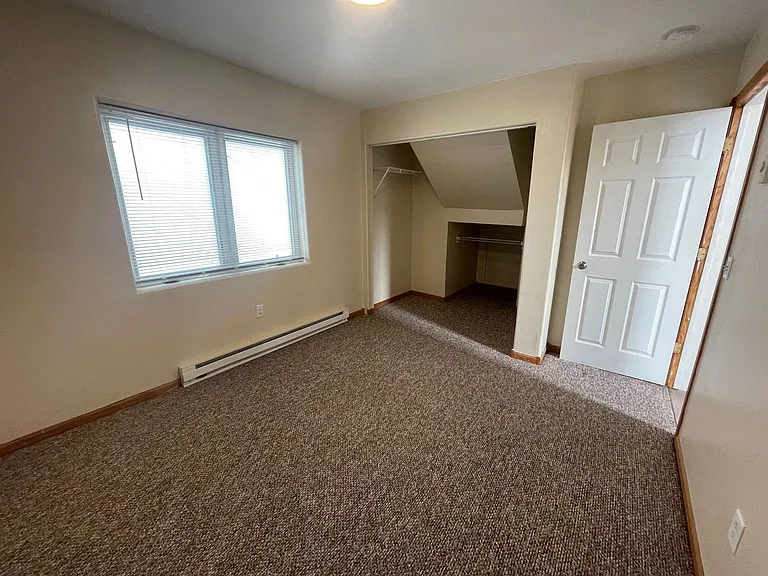 416 N 15th Ave E — Photo 14