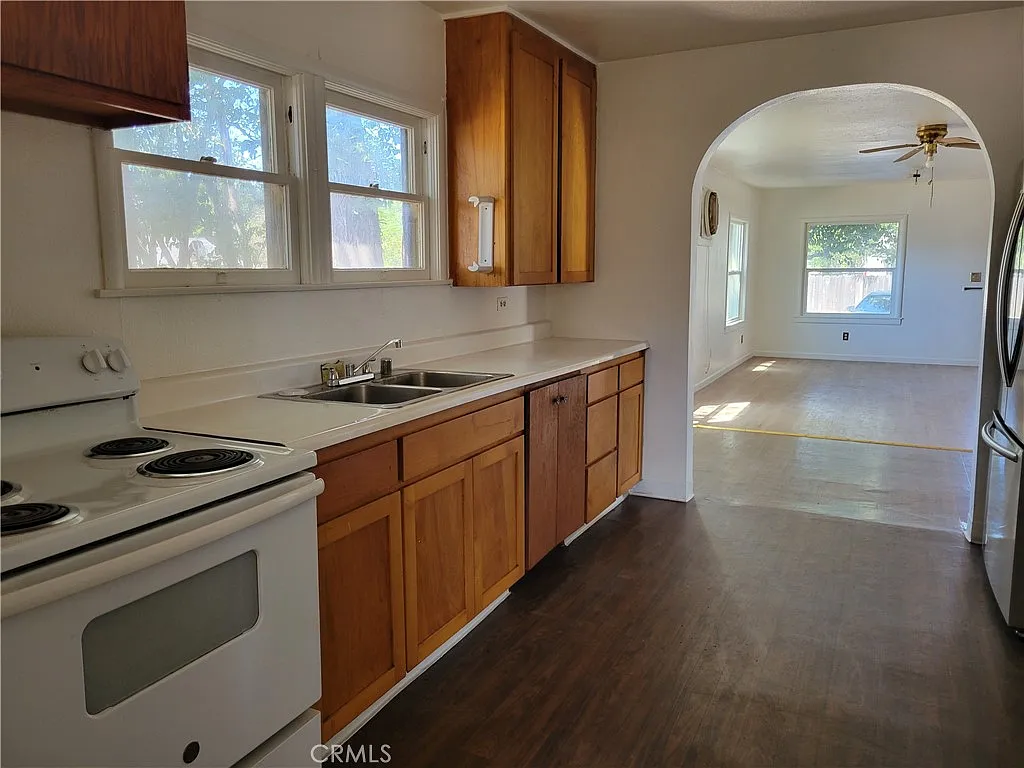 3 bed, 1200 sqft, $1,500 — Photo 3